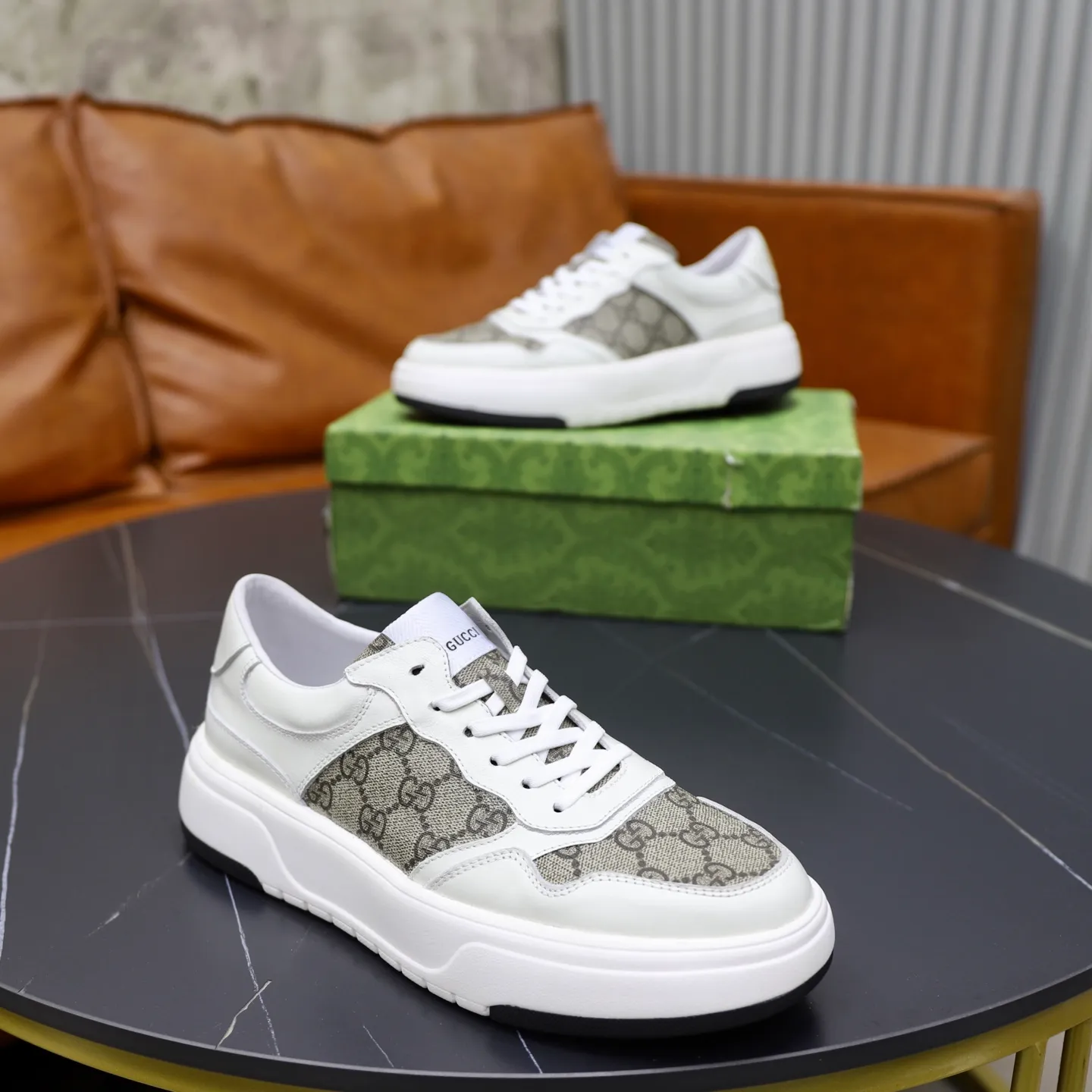Men's shoes 💰440💰🙅‍♂️🙅‍♂️🙅‍♂️ Brand: GUCCI Standard code: 38–44 (45 can be customized) Grade: Same as the official website Material: Original cowhide fabric Comfortable pigskin lining Lightweight and wear-resistant outsole Style category: Men's fashionable casual shoes and boots Running sneakers Distinguished luxury brand elements Top luxury color: actual picture color
